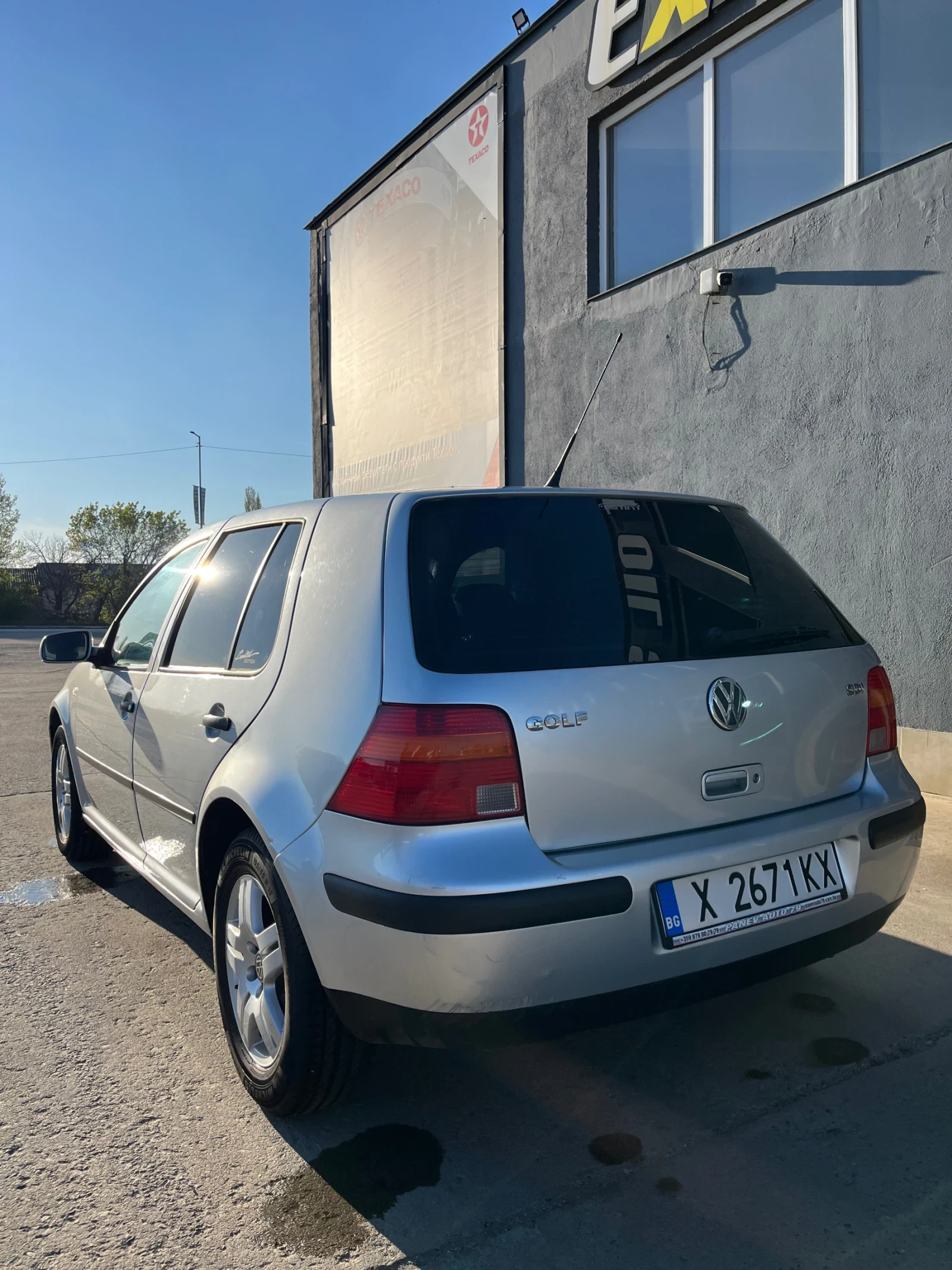 VW Golf  1, 9 SDI, снимка 2 - Автомобили и джипове - 55679314