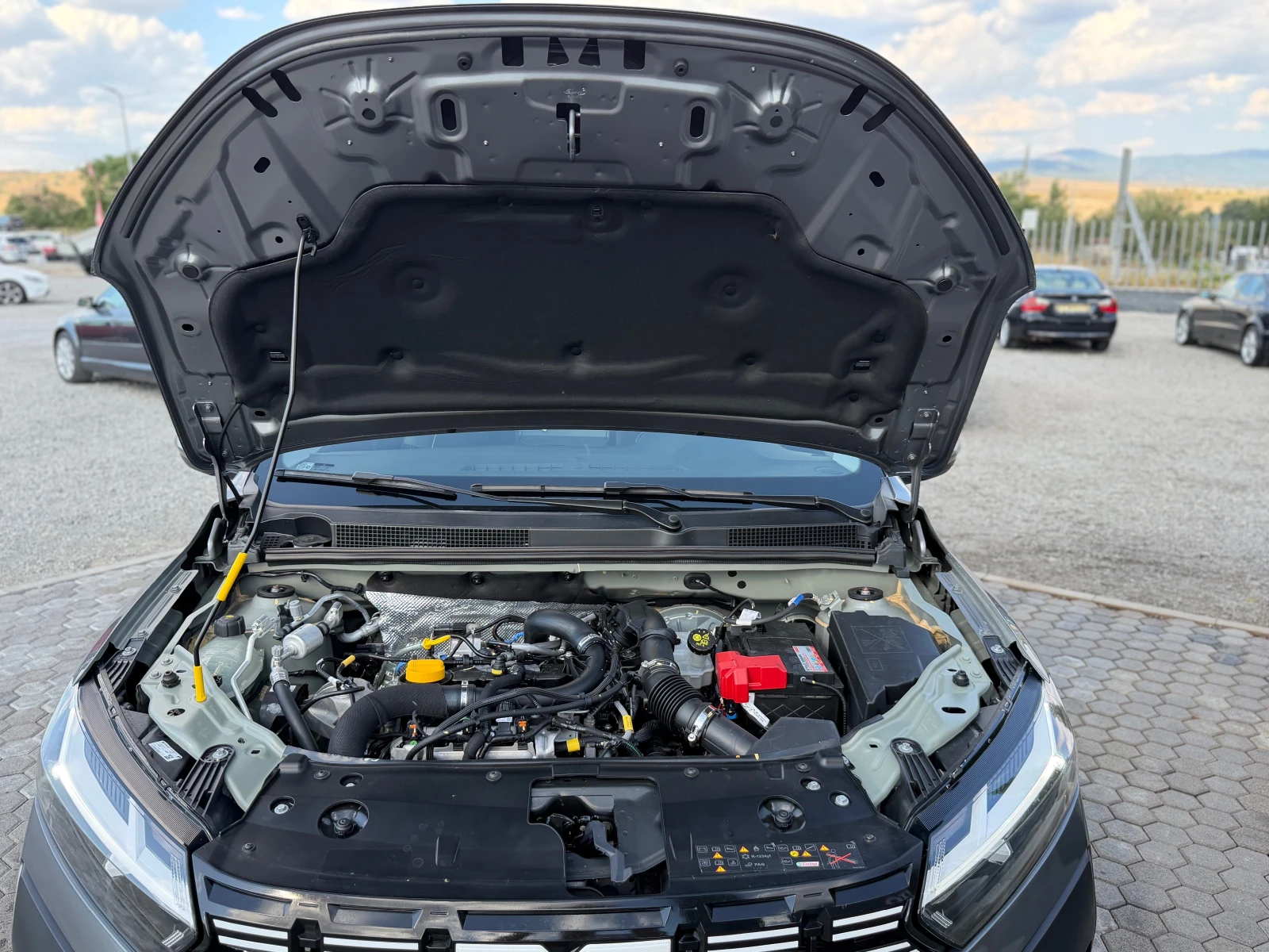 Dacia Jogger * 7 МЕСТА* ГАЗ* 25 ХИЛЯДИ* , снимка 8 - Автомобили и джипове - 55947461