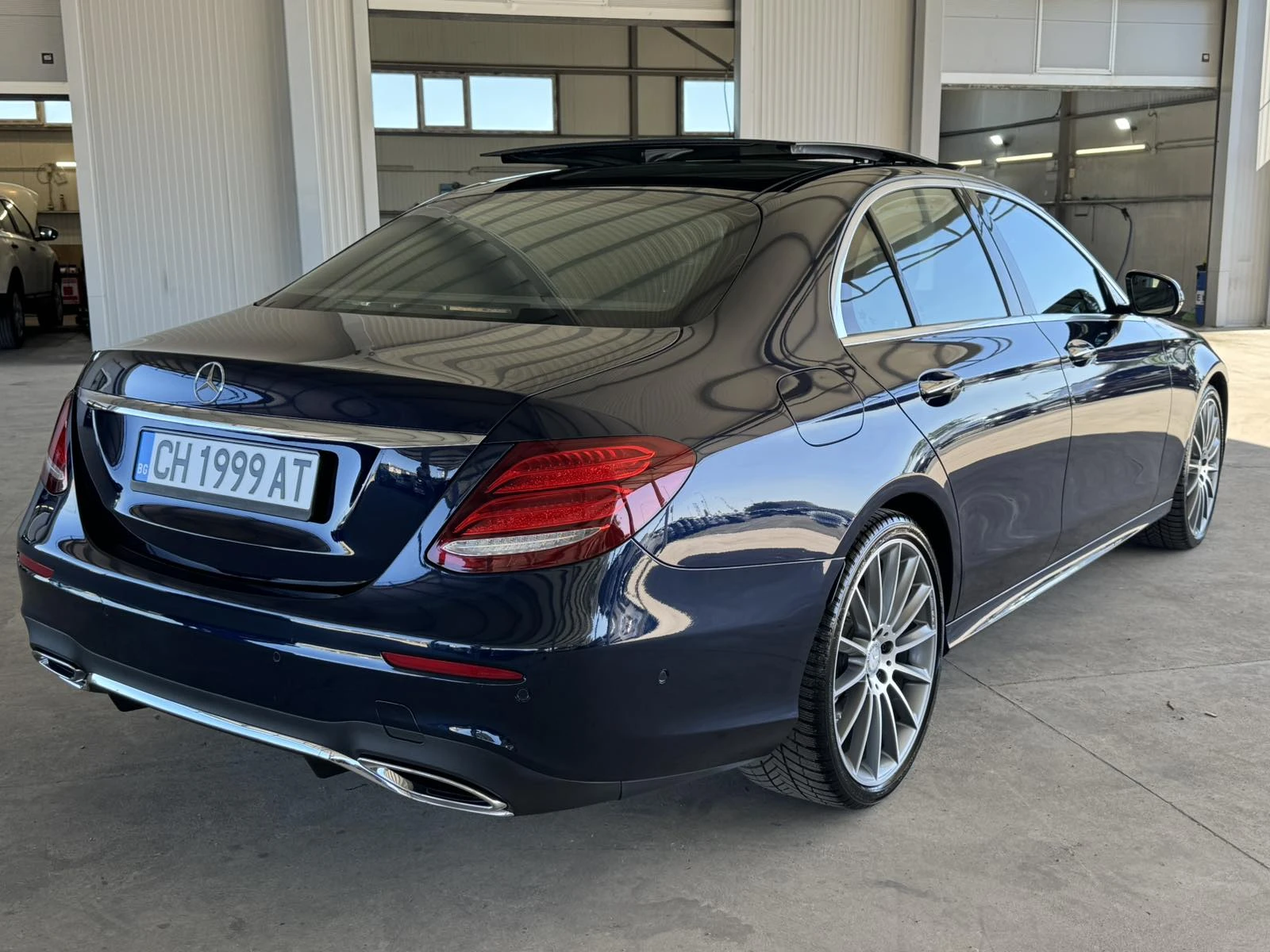 Mercedes-Benz E 350 d* 3.0* 258ps* AMG Line* BURM 3D* Head Up* DISTR* , снимка 5 - Автомобили и джипове - 55991220