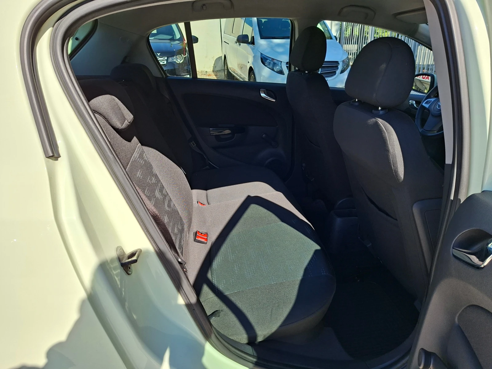 Opel Corsa 1.3/86KS., снимка 13 - Автомобили и джипове - 56113359