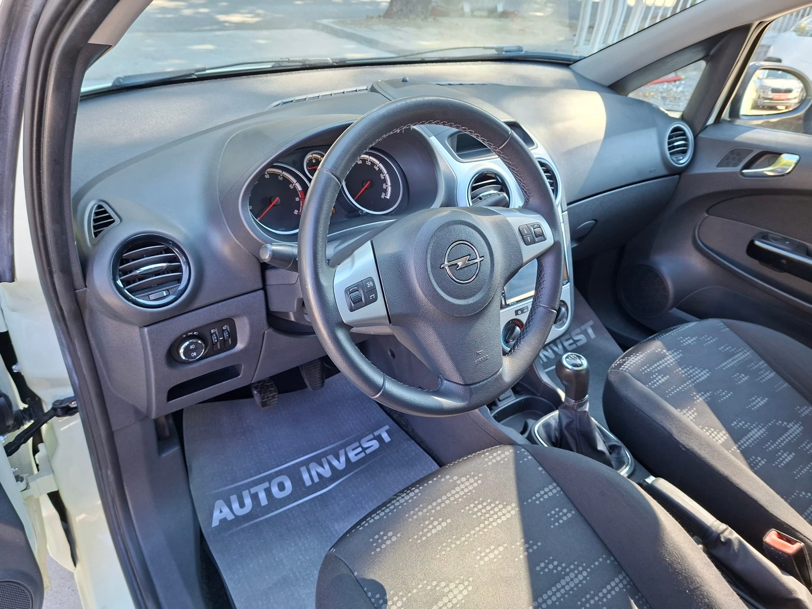 Opel Corsa 1.3/86KS., снимка 10 - Автомобили и джипове - 56113359