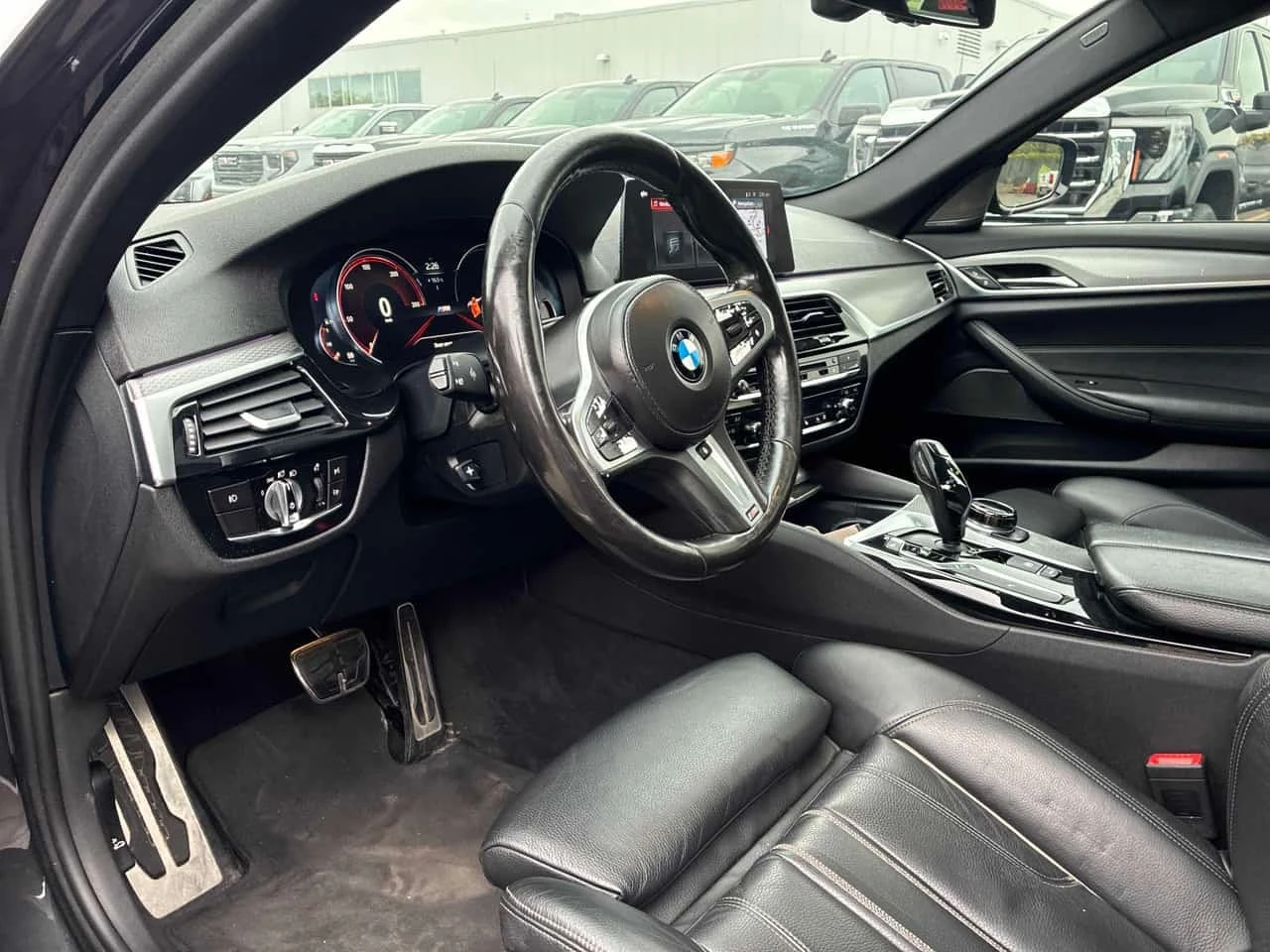 BMW 530 530i xDrive  CARFAX, снимка 5 - Автомобили и джипове - 56268717