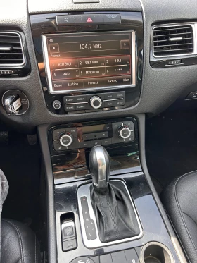 VW Touareg 3.0TDI 4X4 AVTOMAT/NAVI/KOJA, снимка 14