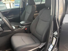 Toyota Rav4 2021 LE * CARFAX * БЕЗ ПЪРВОНАЧАЛНА ВНОСКА, снимка 11