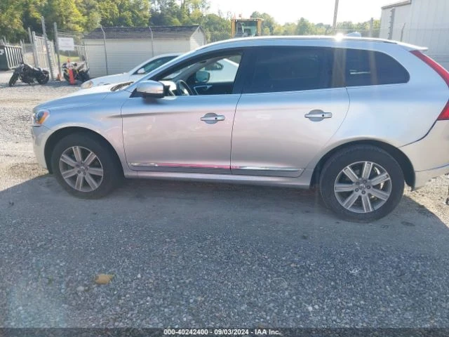 Volvo XC60 T5 INSCRIPTION, снимка 8 - Автомобили и джипове - 47526806