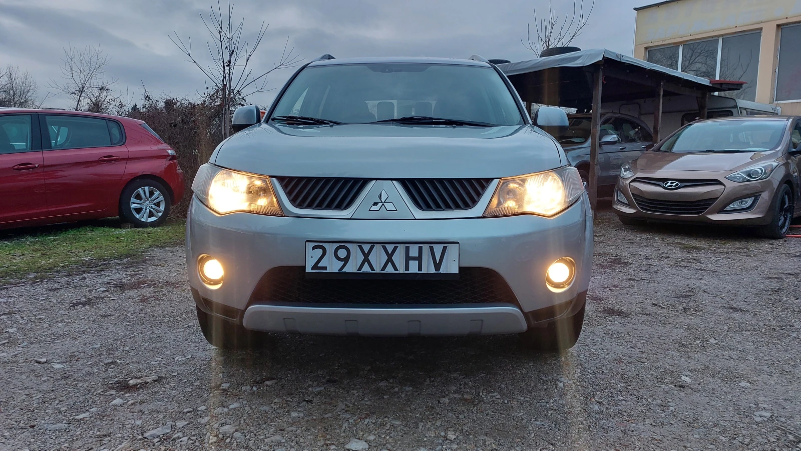 Mitsubishi Outlander 2.4i, 4×4, РЪЧНИ скорости - изображение 2