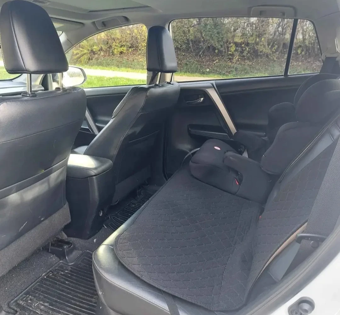 Toyota Rav4 Hybrid - изображение 10