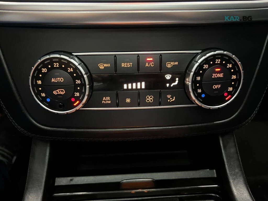 Mercedes-Benz ML 63 AMG 4Matic АвтоКредит* (ЦЕНА ДО БГ), снимка 16 - Автомобили и джипове - 54599346