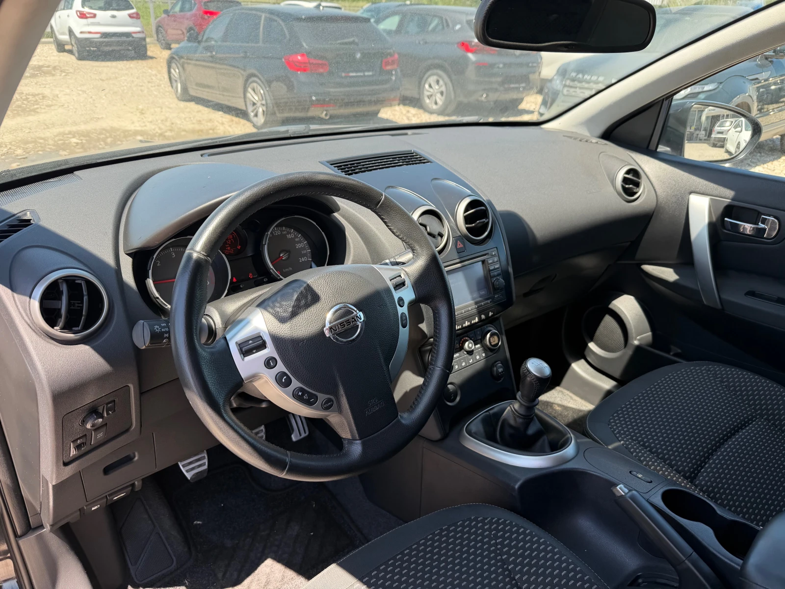 Nissan Qashqai 2.0 DCI(КАТО НОВА), снимка 10 - Автомобили и джипове - 54770419