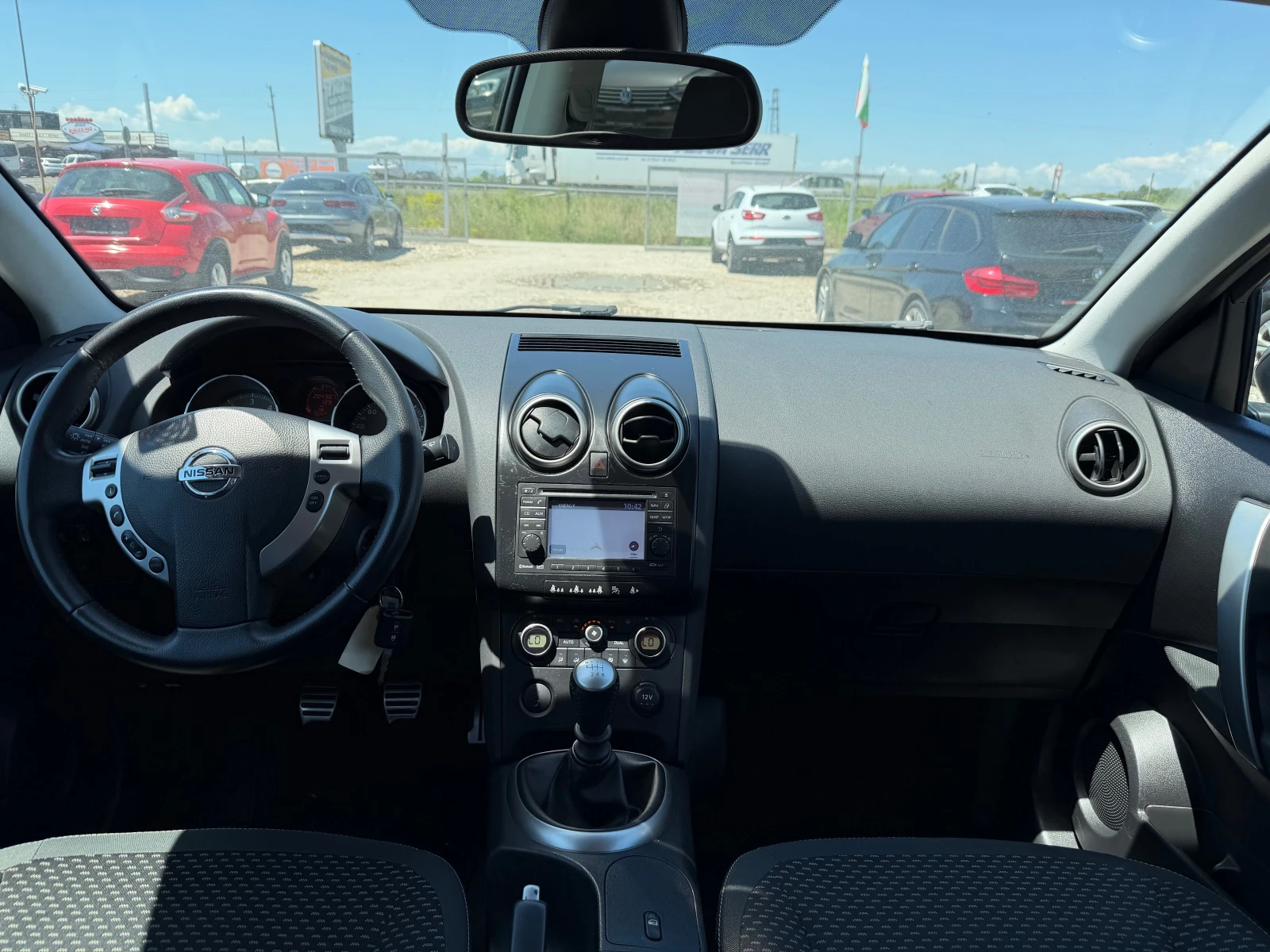 Nissan Qashqai 2.0 DCI(КАТО НОВА), снимка 14 - Автомобили и джипове - 54770419
