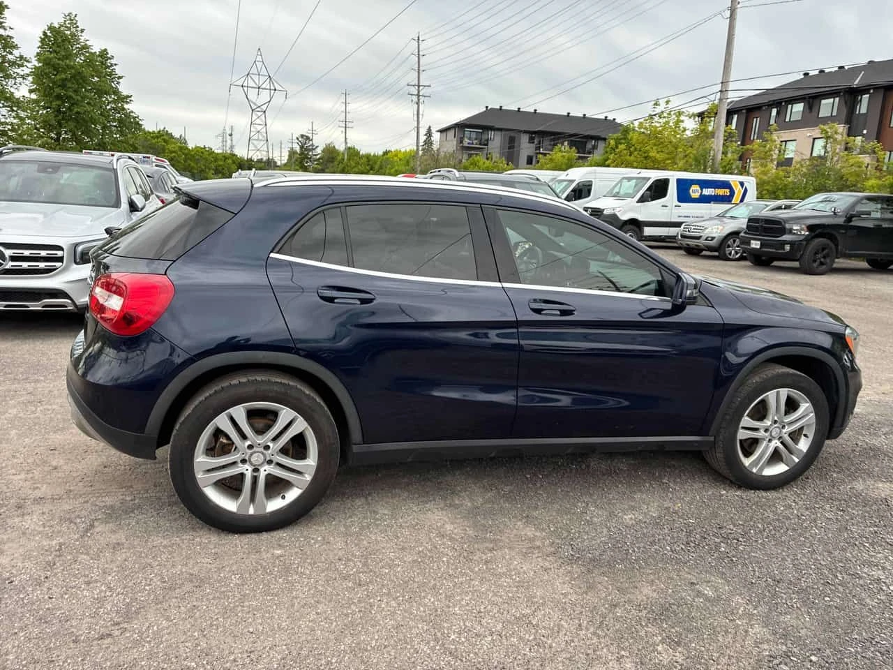 Mercedes-Benz GLA 250  | PANO | NAVI | PODGREVI | , снимка 3 - Автомобили и джипове - 54736336