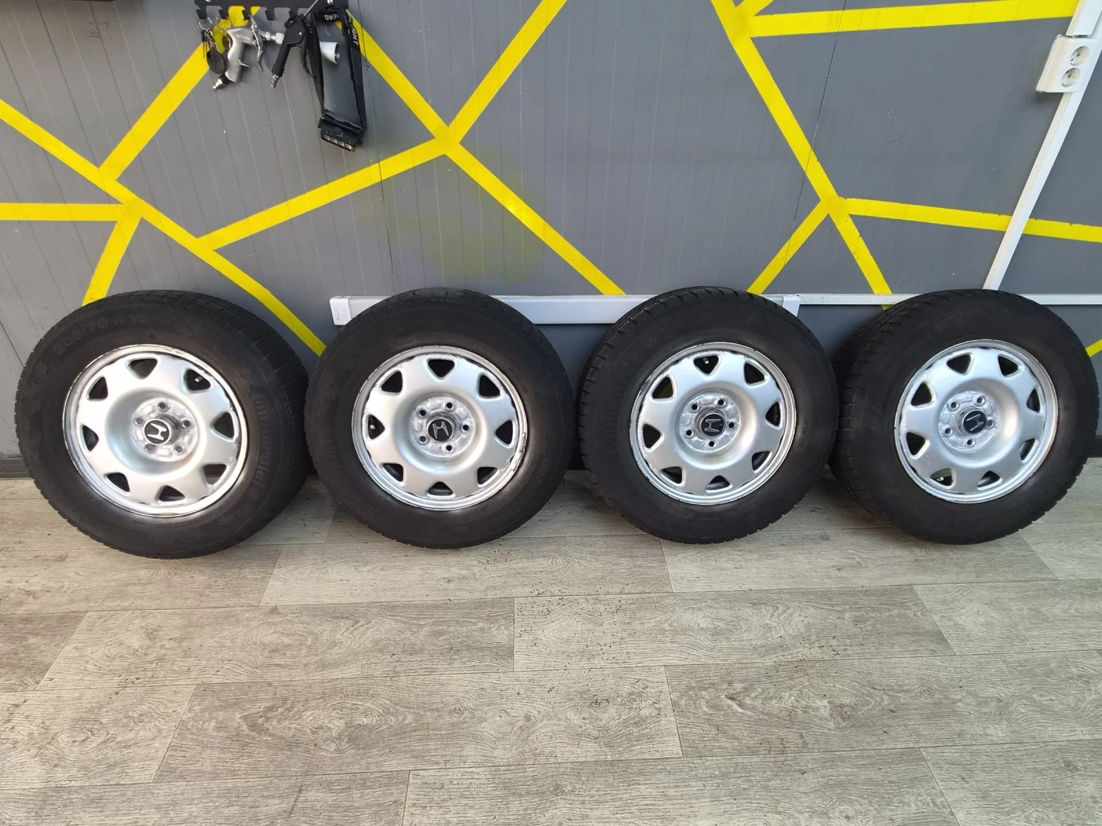 Honda Cr-v 2.0 i-Vtec автомат 8 гуми 8 джанти , снимка 16 - Автомобили и джипове - 54820252