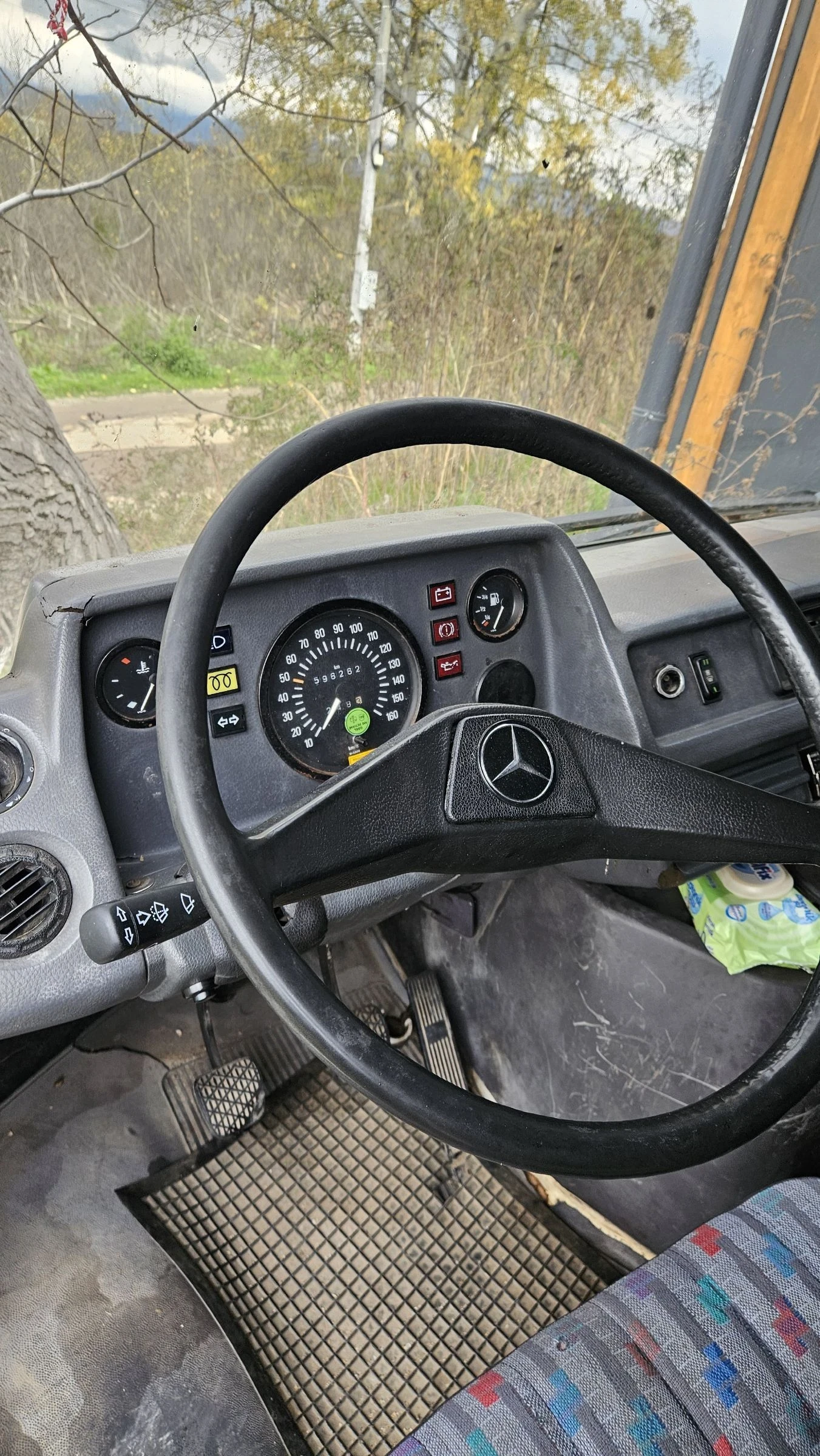 Mercedes-Benz 310  - изображение 2