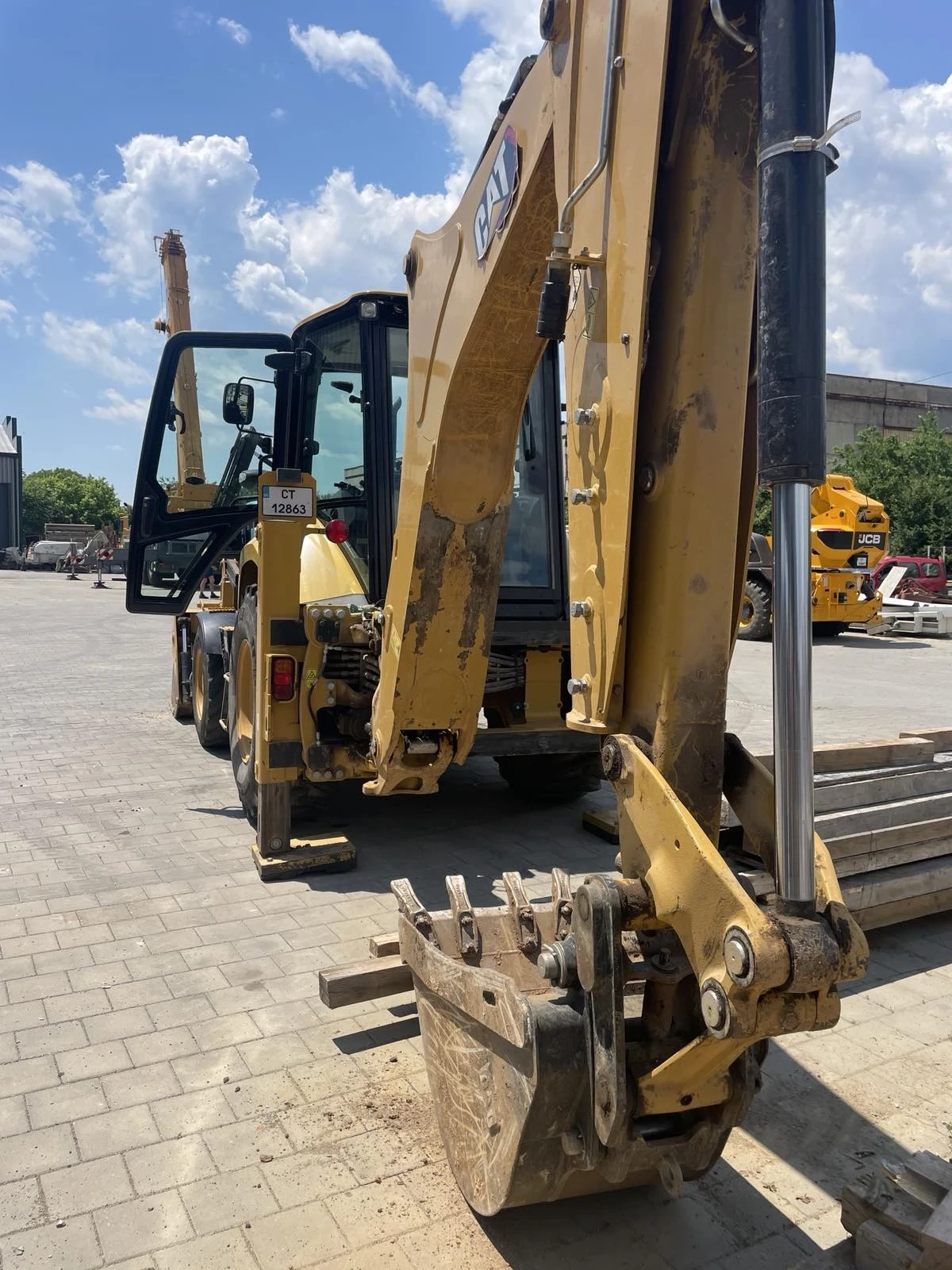 Багер Caterpillar 428 - изображение 3