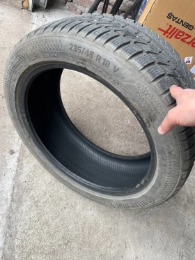 Гуми Зимни 235/45R18, снимка 2