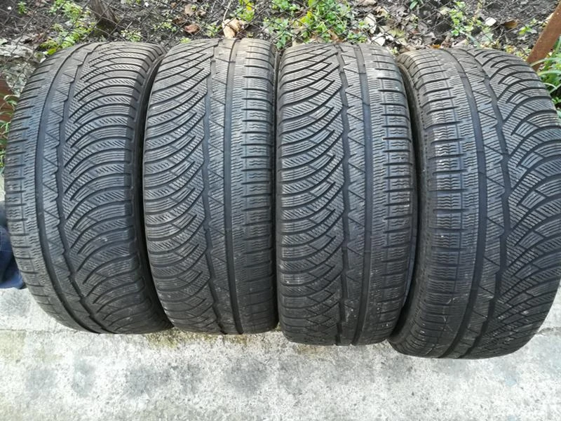 Гуми Зимни 245/45R18, снимка 7 - Гуми и джанти - 20333307