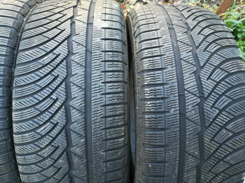 Гуми Зимни 245/45R18, снимка 8 - Гуми и джанти - 20333307