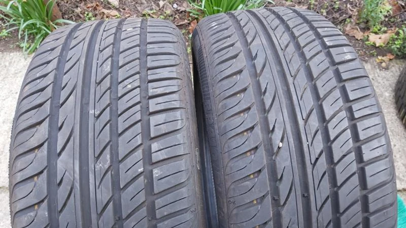 Гуми Летни 225/40R18, снимка 1 - Гуми и джанти - 27304699