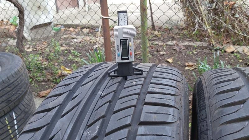 Гуми Летни 225/40R18, снимка 4 - Гуми и джанти - 27304699