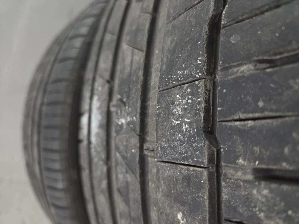 Гуми Летни 285/35R22, снимка 8 - Гуми и джанти - 54316268