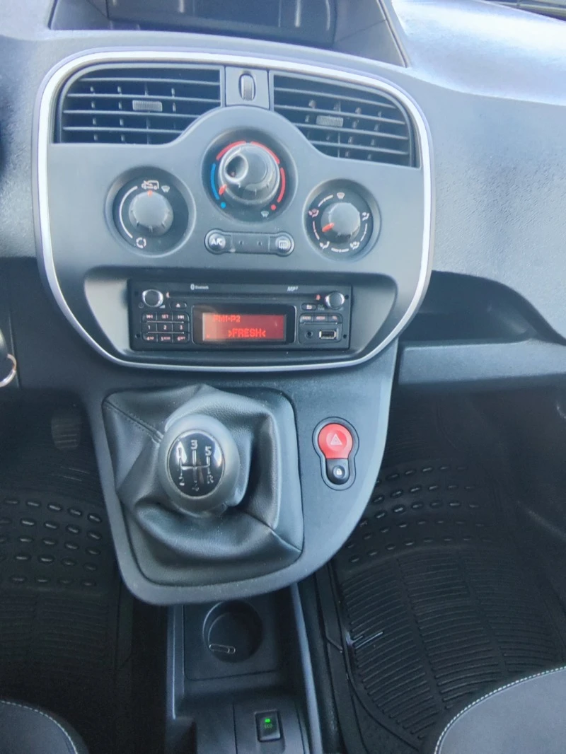 Renault Kangoo 1.5 DCI  EURO 5 B, снимка 8 - Автомобили и джипове - 40566324