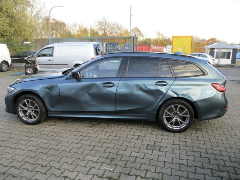 BMW 320 КОМБИ-HIBRID, снимка 4 - Автомобили и джипове - 45217442