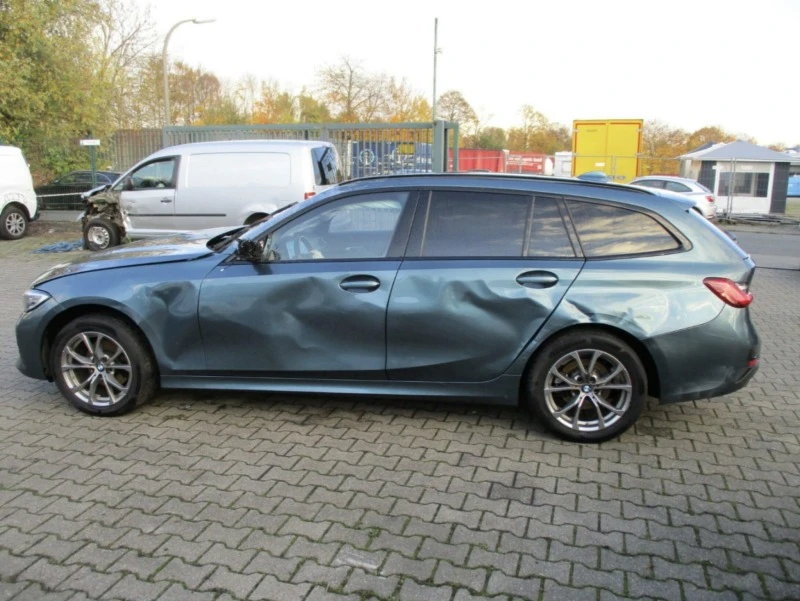 BMW 320 КОМБИ-HIBRID, снимка 4 - Автомобили и джипове - 47147176