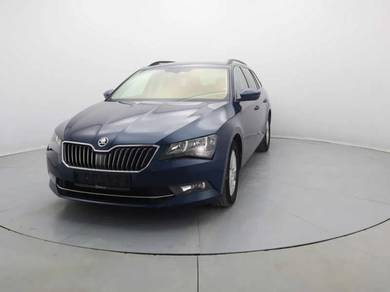 Skoda Superb, снимка 3 - Автомобили и джипове - 47929520