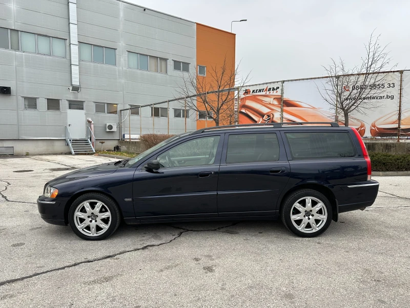 Volvo V70, снимка 2 - Автомобили и джипове - 48237435