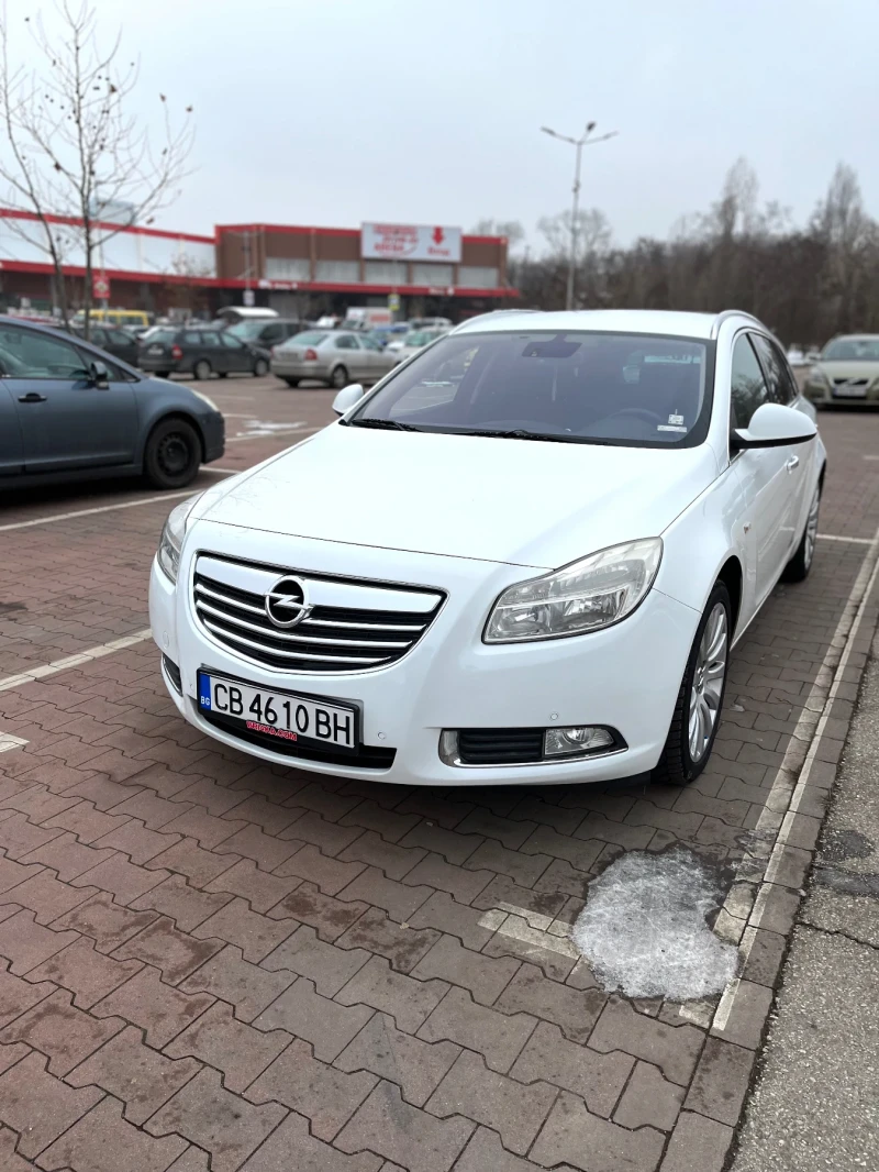 Opel Insignia, снимка 2 - Автомобили и джипове - 48738375