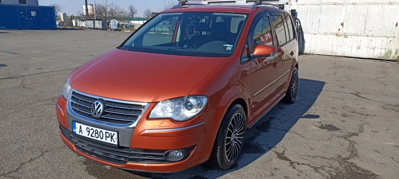 VW Touran, снимка 1 - Автомобили и джипове - 49247194