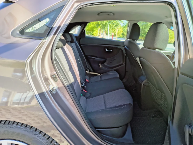 Hyundai I30 II 1.4 EURO5, снимка 9 - Автомобили и джипове - 52648320