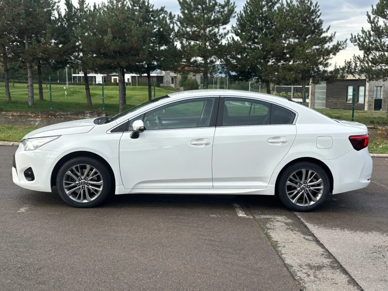 Toyota Avensis 2.0 D4D, снимка 4 - Автомобили и джипове - 52367234
