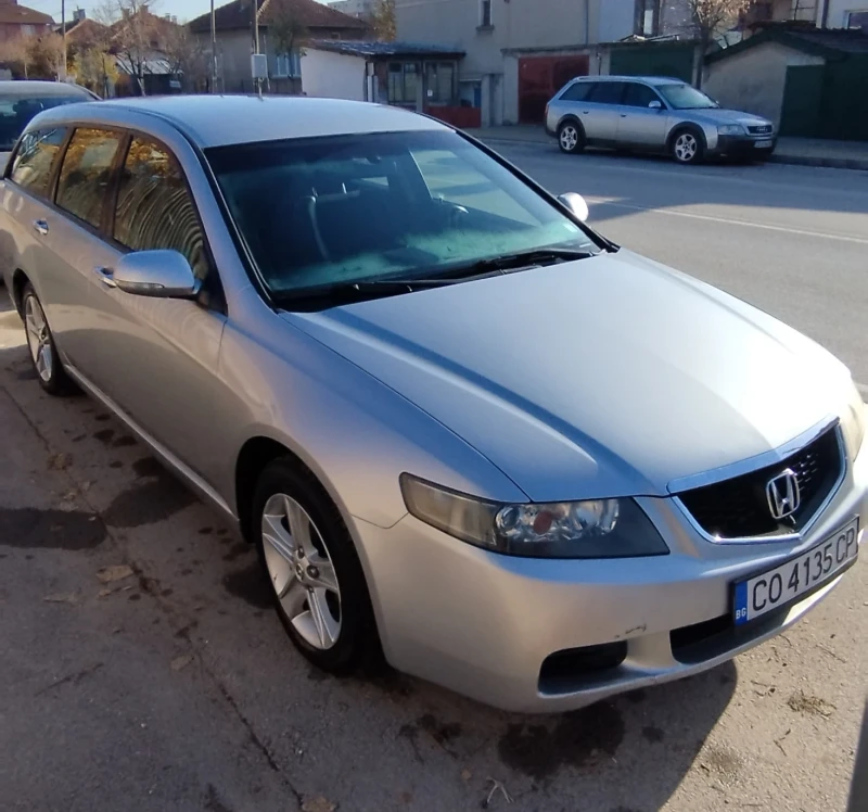 Honda Accord 2.0i Sport tourer Газ, снимка 2 - Автомобили и джипове - 52435677