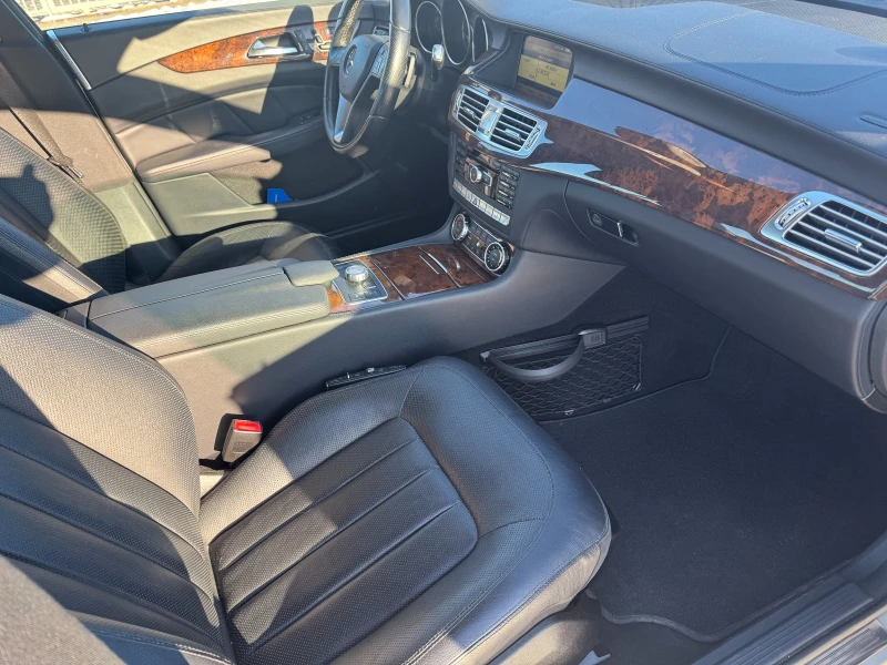 Mercedes-Benz CLS 350 Облсужена - 8 джанти, снимка 11 - Автомобили и джипове - 52905225