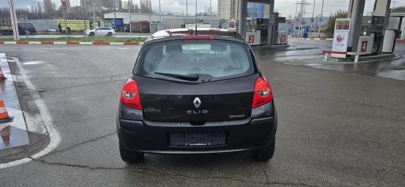 Renault Clio 1200 КУБ.-БЕНЗИН-ПЕРФЕКТНА, снимка 4 - Автомобили и джипове - 53019134