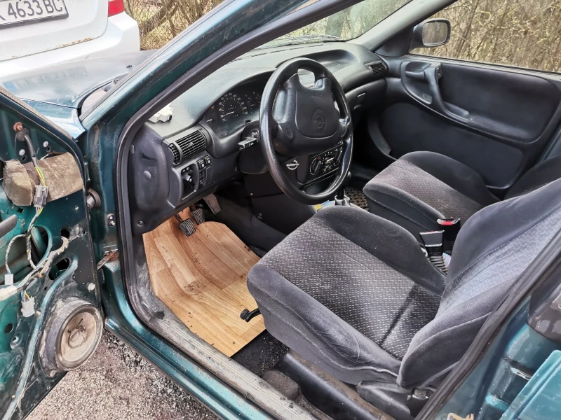 Opel Astra 1.6, снимка 6 - Автомобили и джипове - 53288847