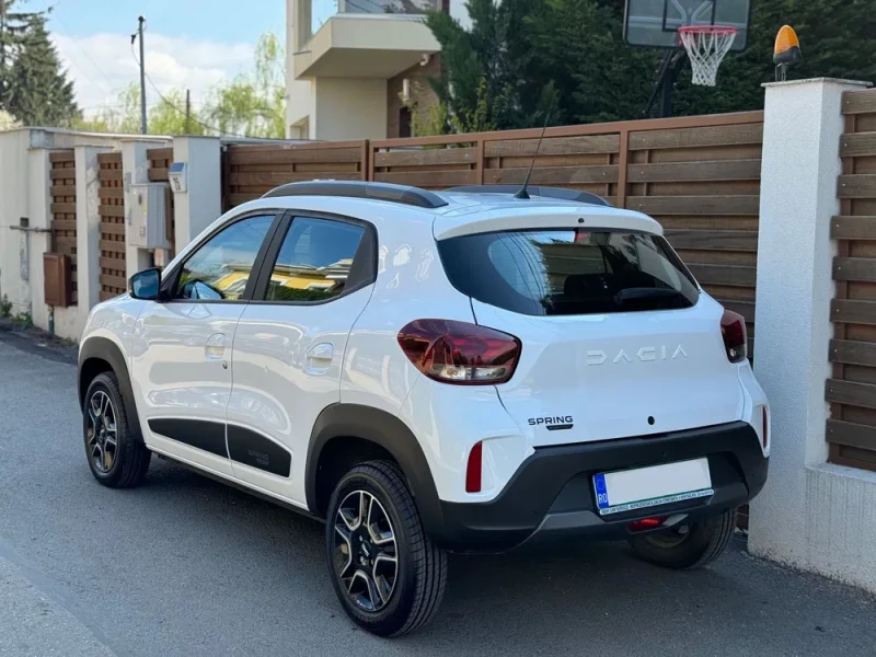 Dacia Spring CCS 13000km 2024г, снимка 4 - Автомобили и джипове - 53298611