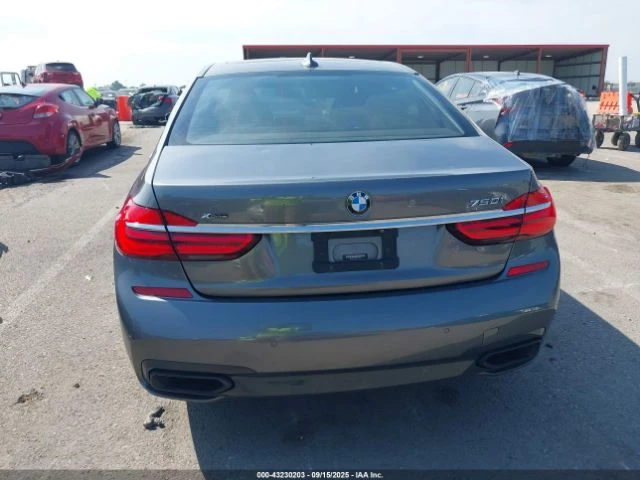BMW 750  - изображение 5