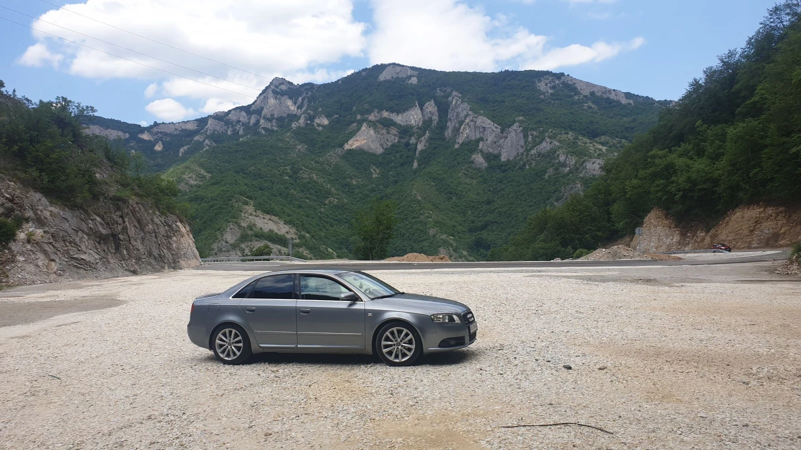 Audi A4  2.0 TDi S-line 8 клапана - изображение 5