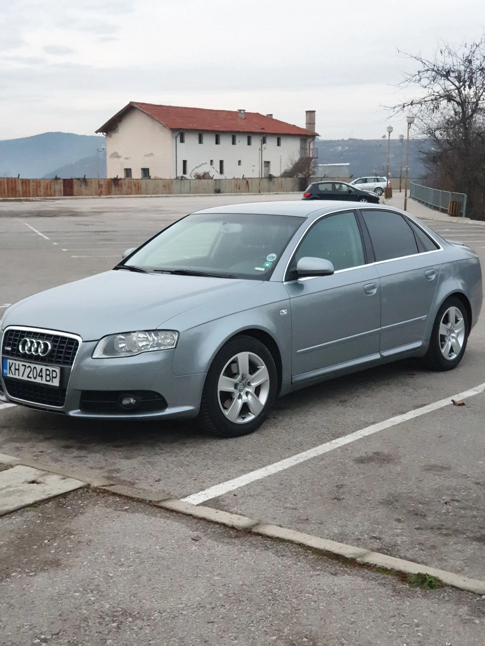 Audi A4  2.0 TDi S-line 8 клапана - изображение 7