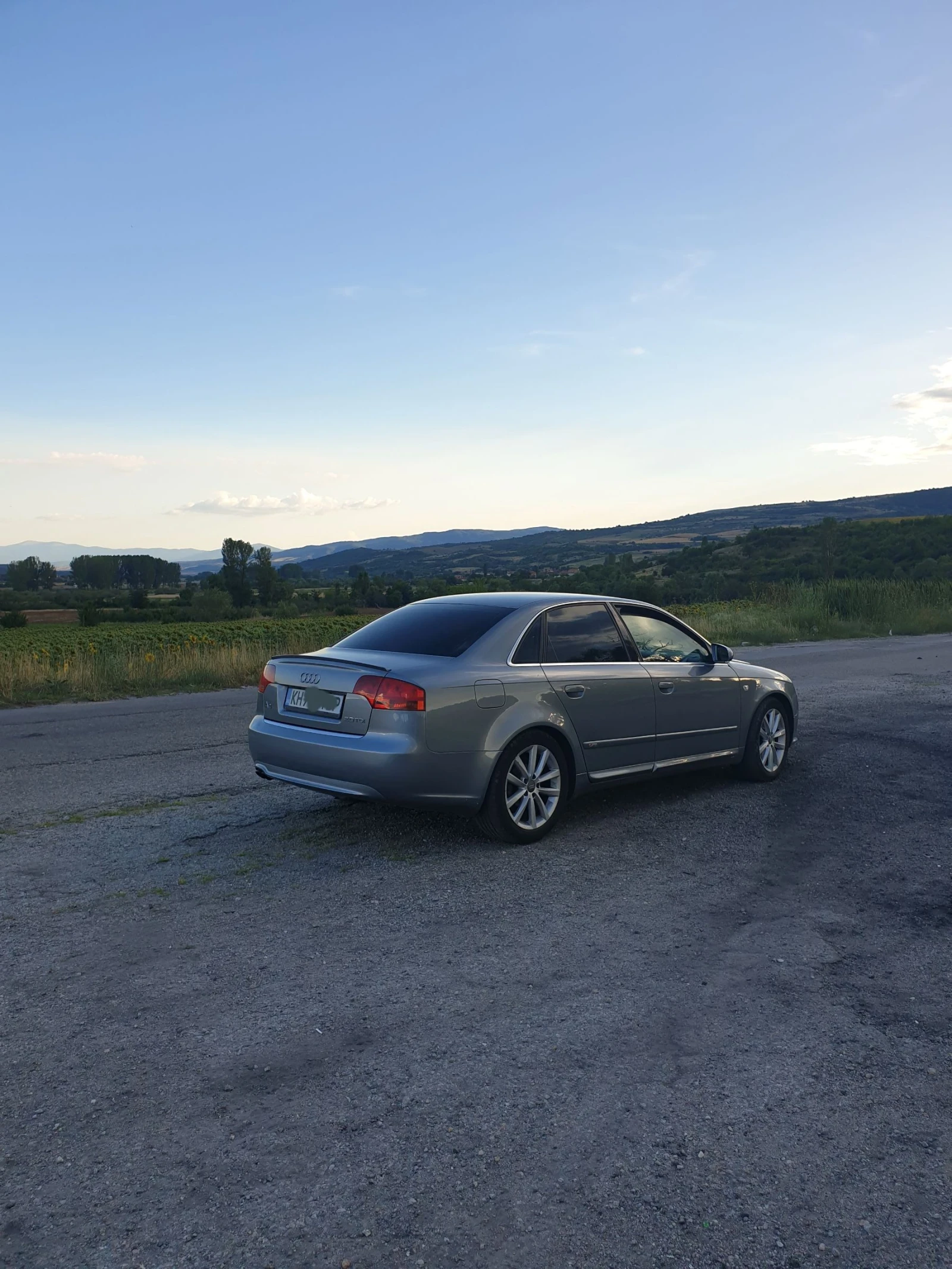 Audi A4  2.0 TDi S-line 8 клапана - изображение 10