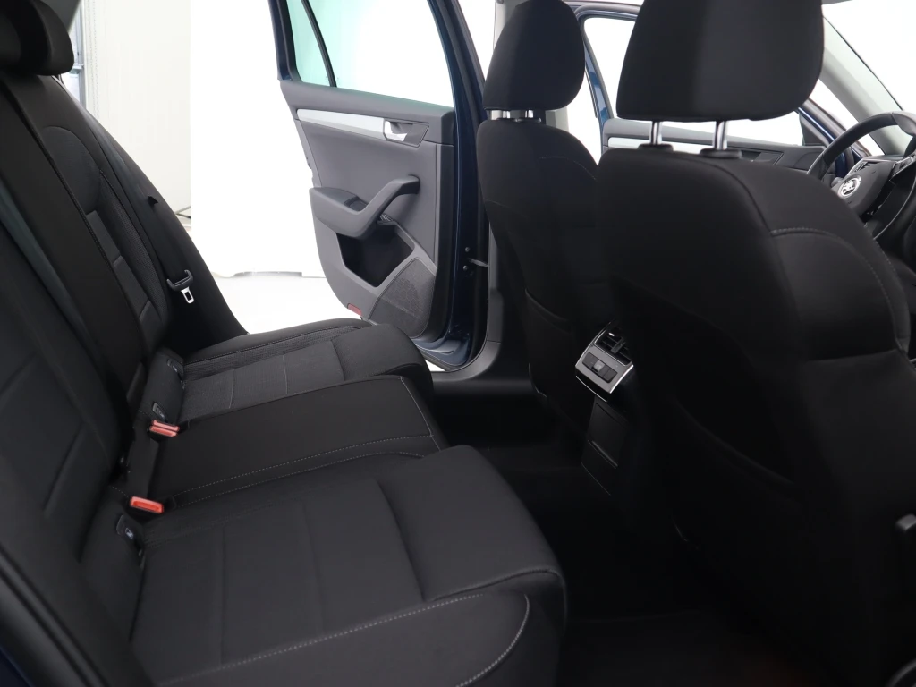 Skoda Superb 2.0 TDI/ 7DSG/ 4x4 | Mobile.bg — изображение 11