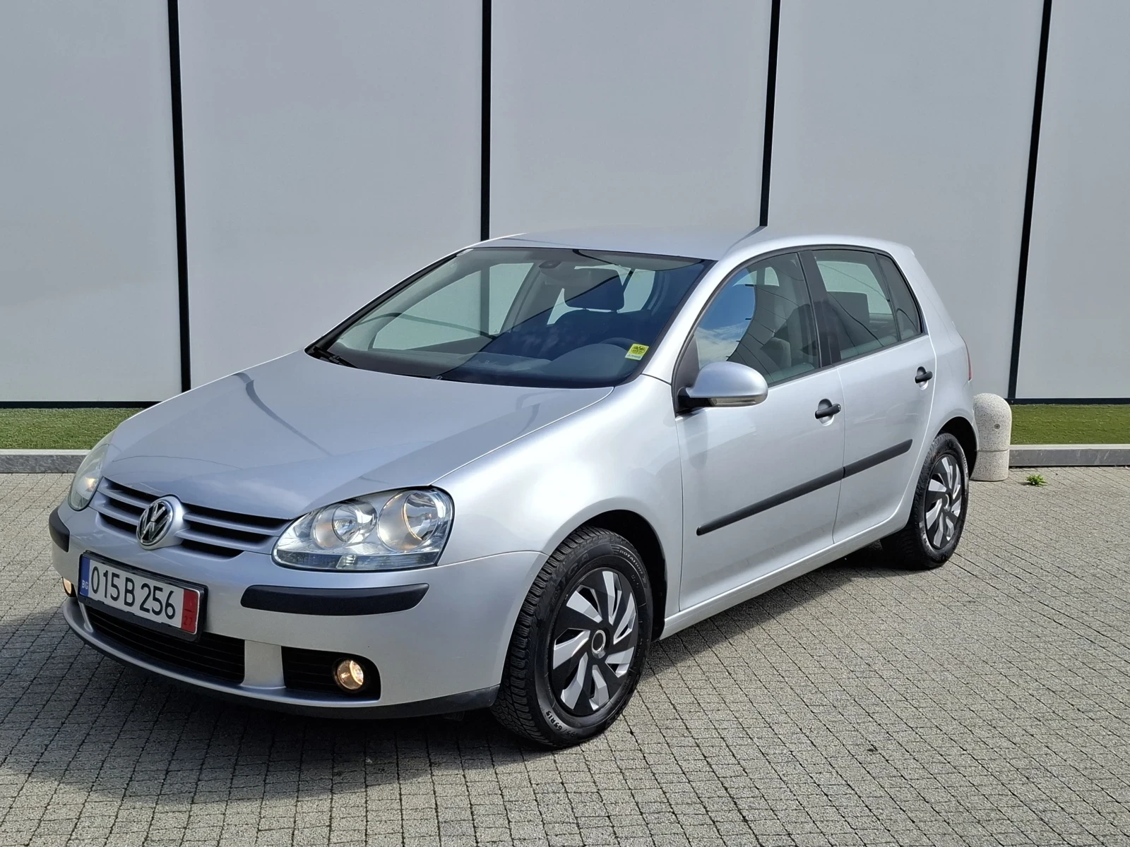 VW Golf 1.9TDI* (90кс)* * FACELIFT* * KLIMATRONIK* * НОВ В - изображение 3