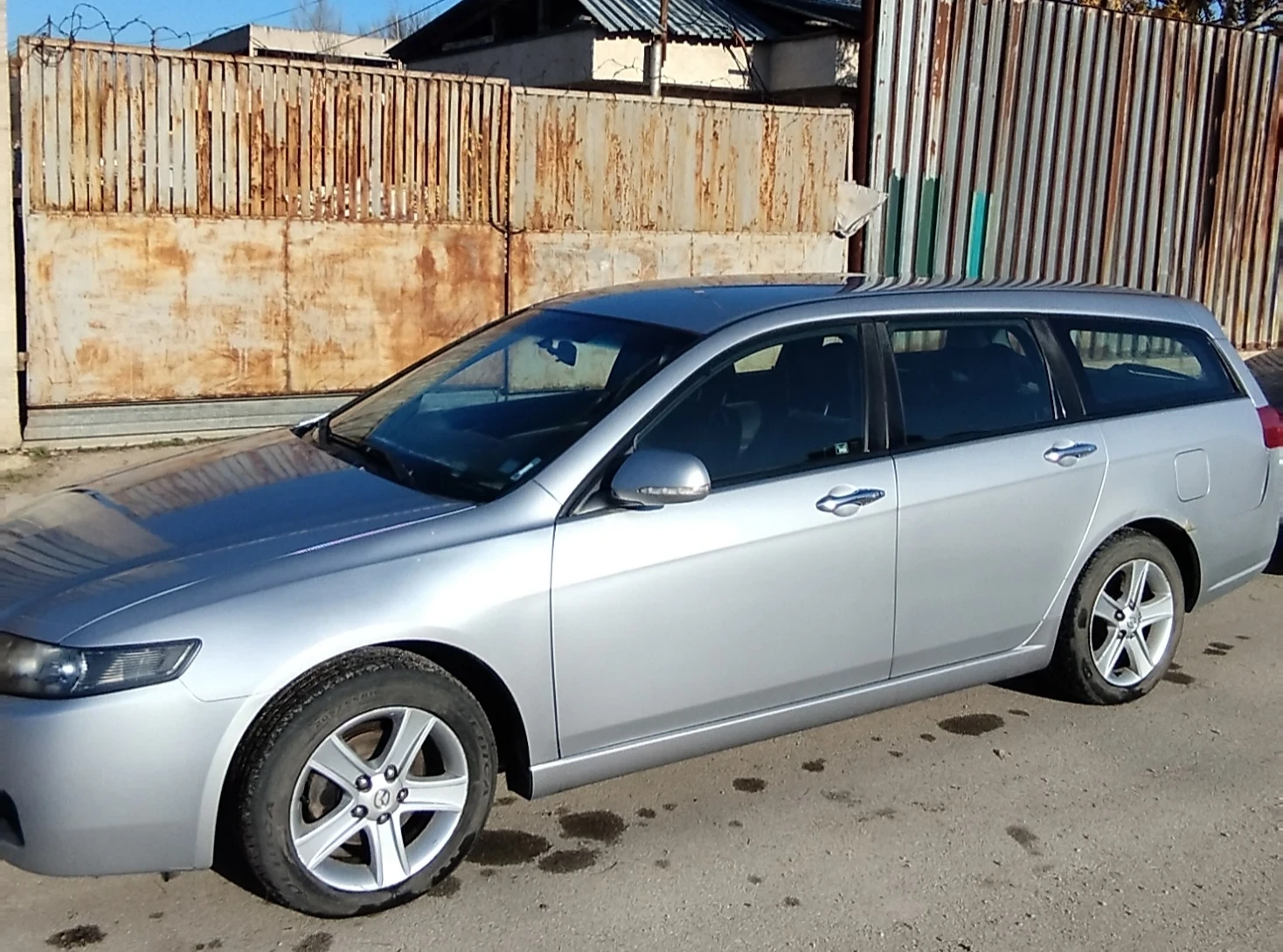 Honda Accord 2.0i Sport tourer Газ - изображение 3