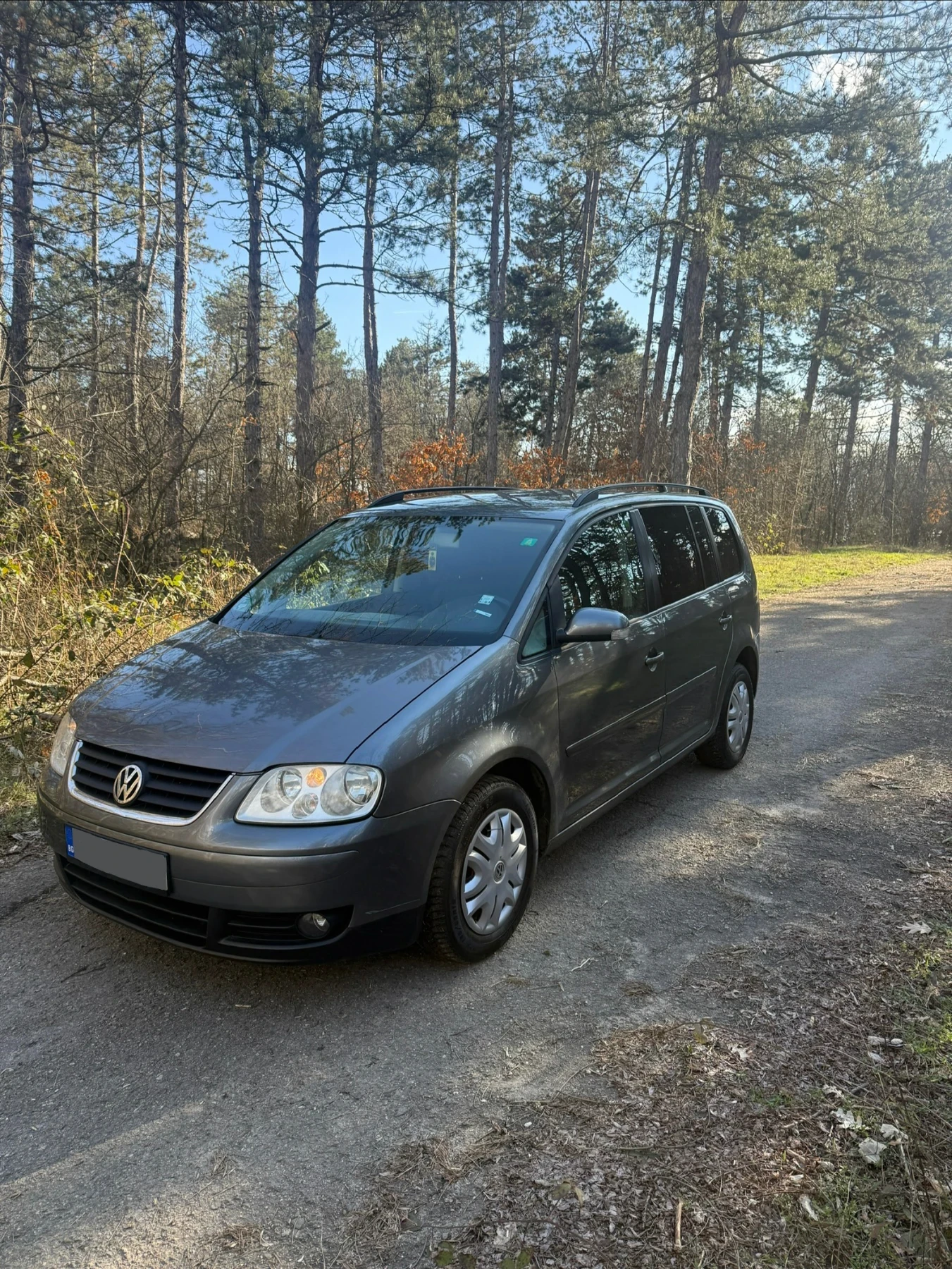 VW Touran 1.9 TDI, снимка 2 - Автомобили и джипове - 53721883