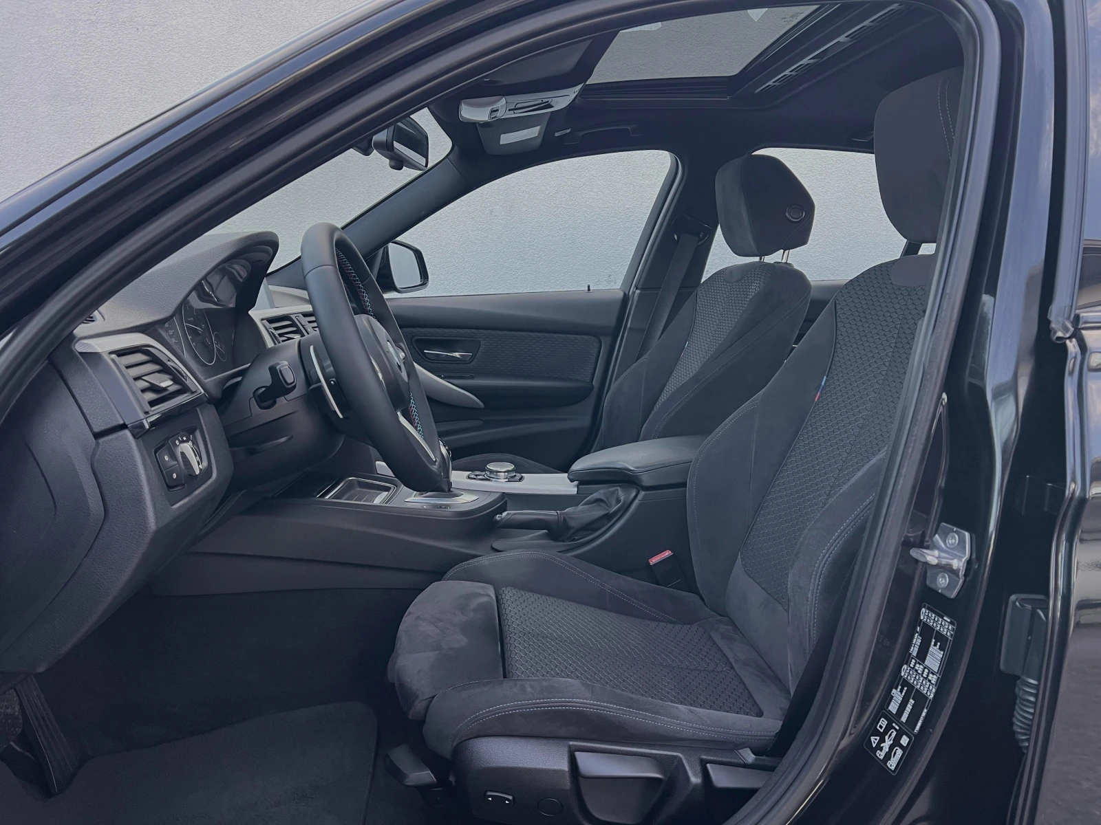 BMW 320 d xDrive M-Sport 146000km ПРОЧЕТИ ОПИСАНИЕТО, снимка 12 - Автомобили и джипове - 53787547