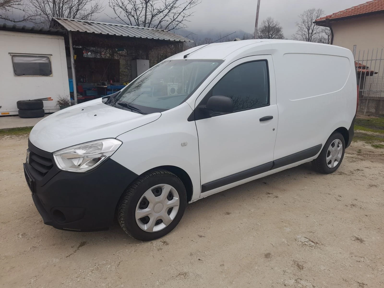 Dacia Dokker 1.5 DCI , снимка 2 - Автомобили и джипове - 53822434