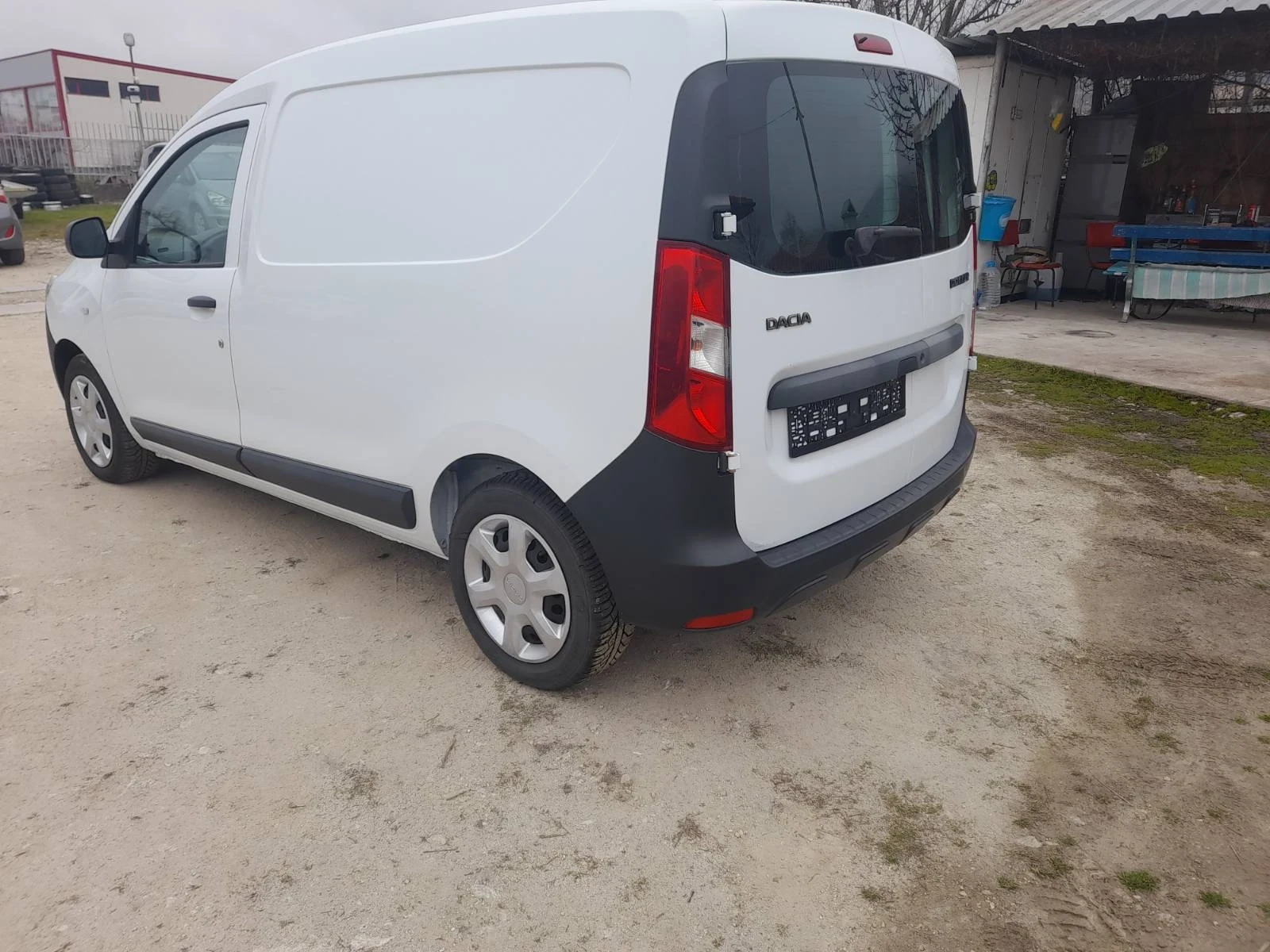 Dacia Dokker 1.5 DCI , снимка 9 - Автомобили и джипове - 53822434