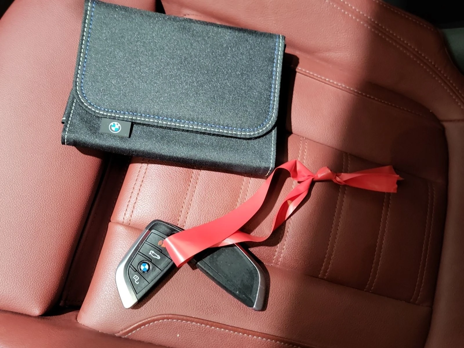 BMW i4 EDRIVE40 С РЕГИСТРАЦИЯ & АВТО КРЕДИТ, снимка 11 - Автомобили и джипове - 53915383